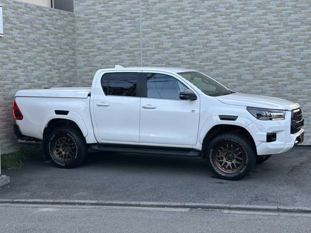 Toyota Hilux 5
