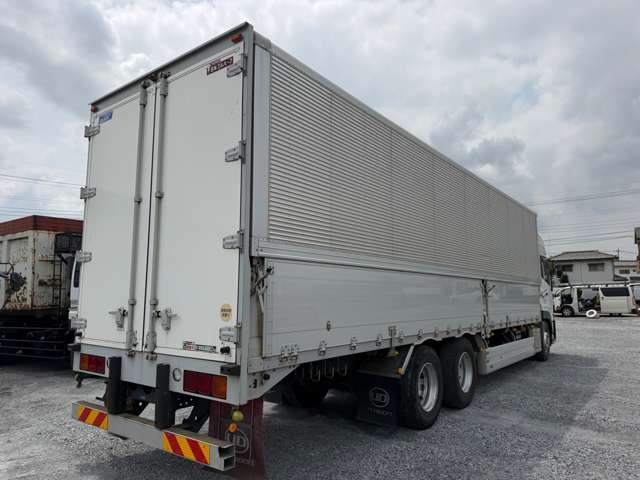 UD Trucks Quon 5