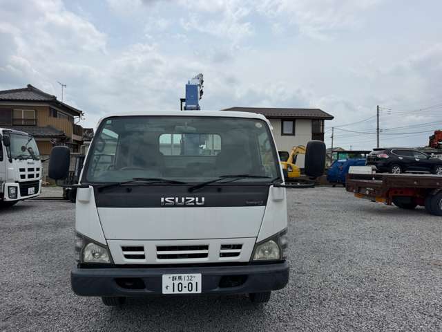 Isuzu Elf 3