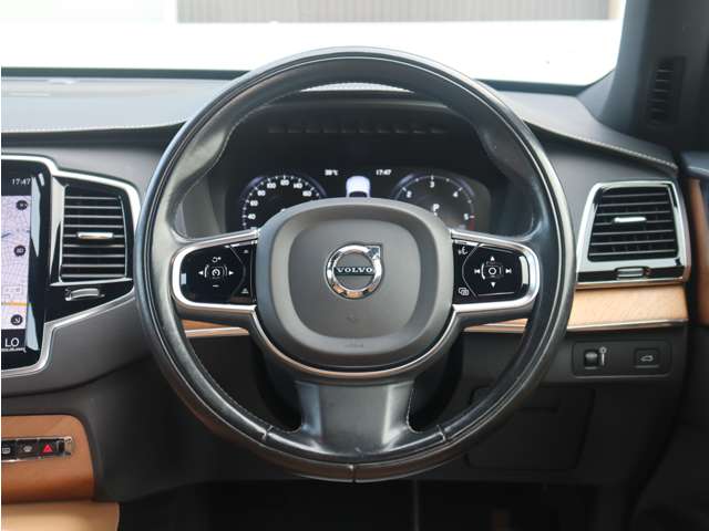 Volvo XC90 12