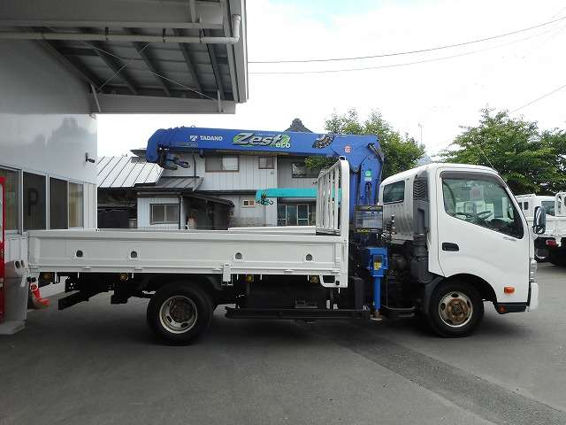 Hino Dutro 5