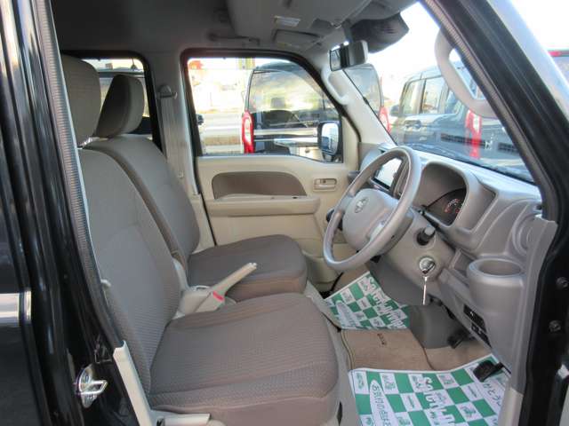 Nissan NV100 Clipper 11