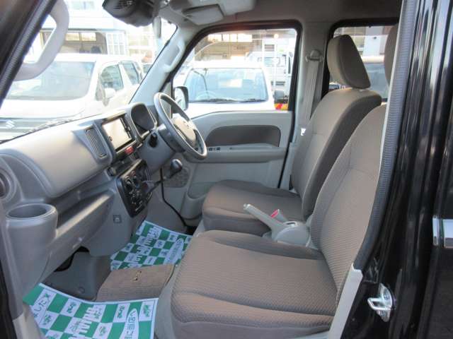 Nissan NV100 Clipper 12
