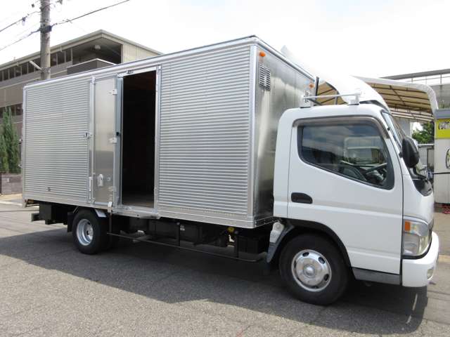 Mitsubishi Fuso Canter 11