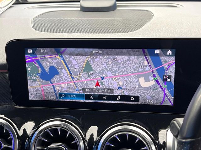 Mercedes-Benz GLB 7