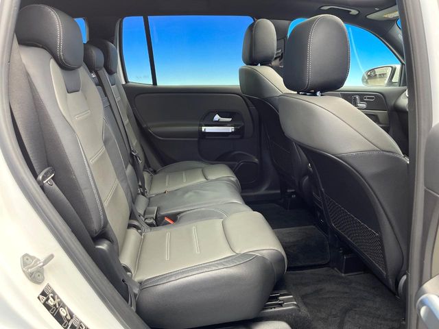 Mercedes-Benz GLB 10