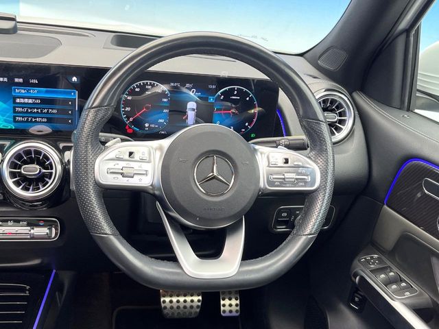 Mercedes-Benz GLB 11