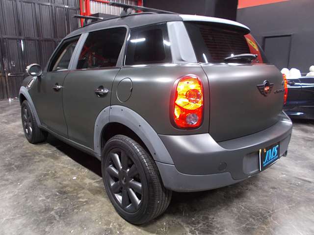 MINI Crossover 8
