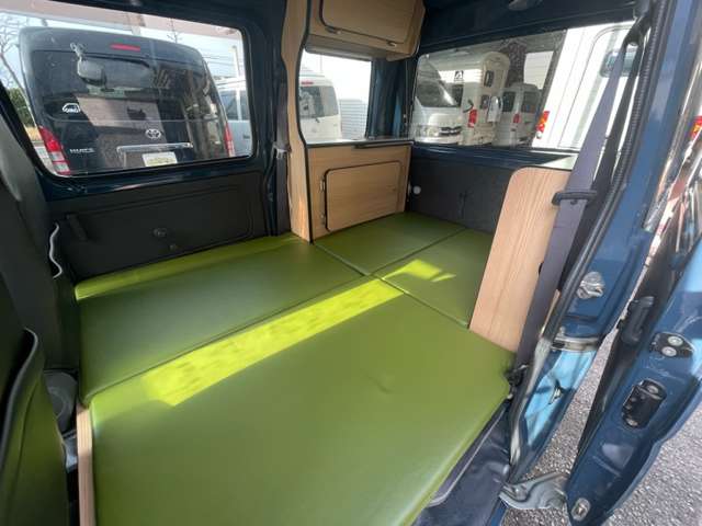 Daihatsu Hijet Cargo 7