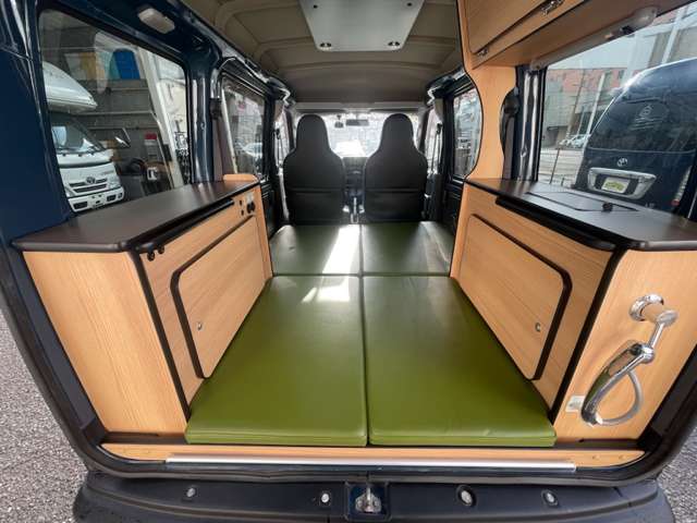 Daihatsu Hijet Cargo 8
