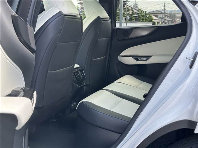Lexus NX 6