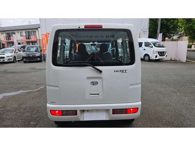 Daihatsu Hijet Cargo 10