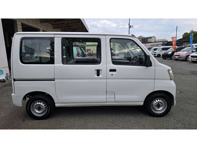 Daihatsu Hijet Cargo 11
