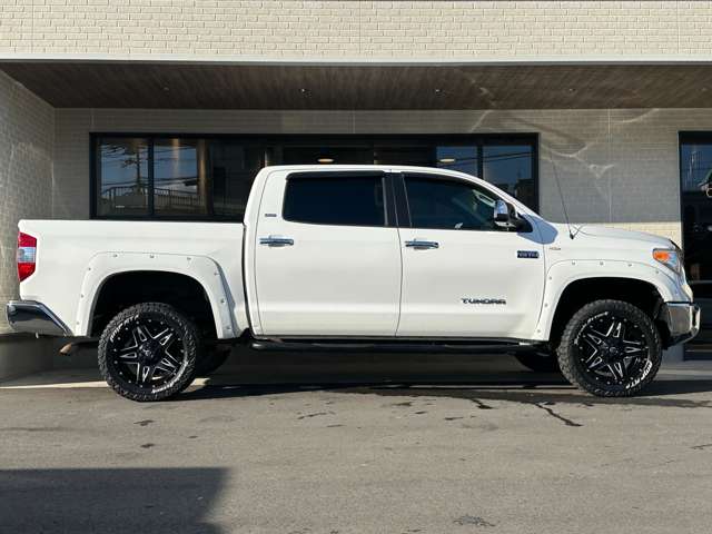 Toyota Tundra 8
