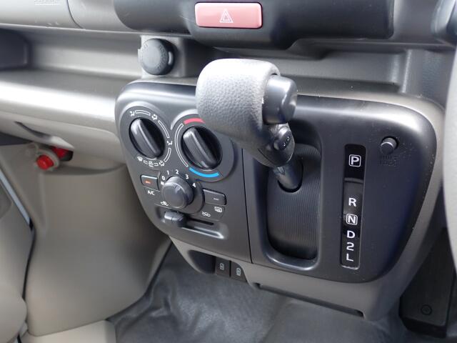 Suzuki Every 12