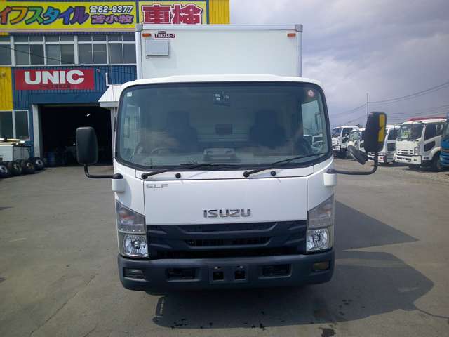 Isuzu Elf 2