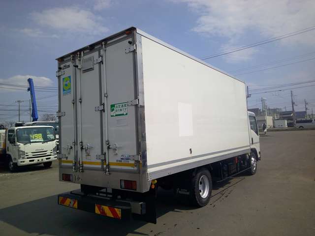 Isuzu Elf 8