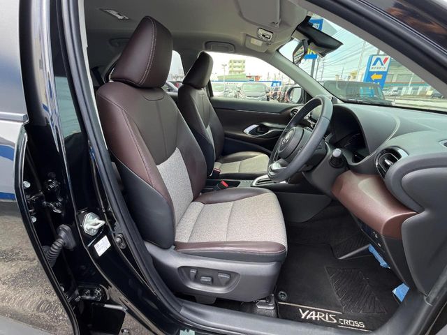 Toyota Yaris Cross 8
