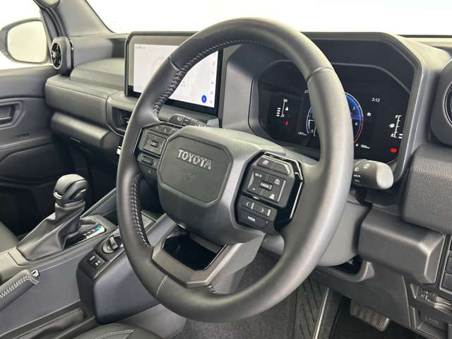 Toyota Land Cruiser FJ 12