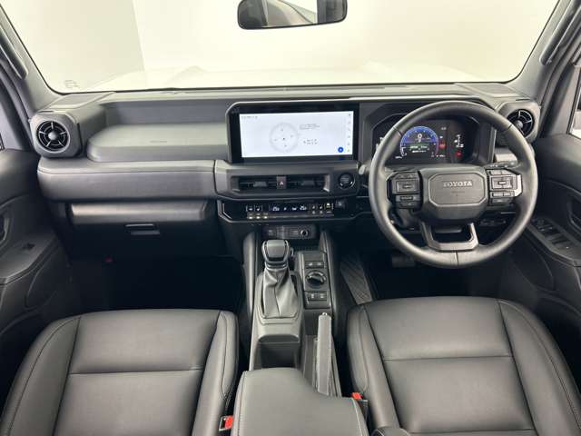 Toyota Land Cruiser FJ 4