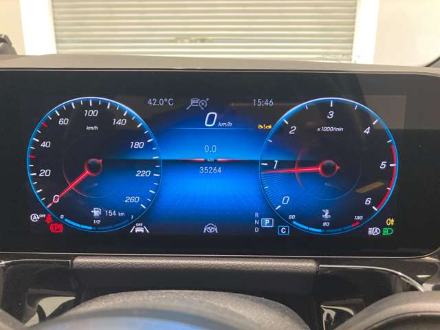 Mercedes-Benz GLA-Class 4