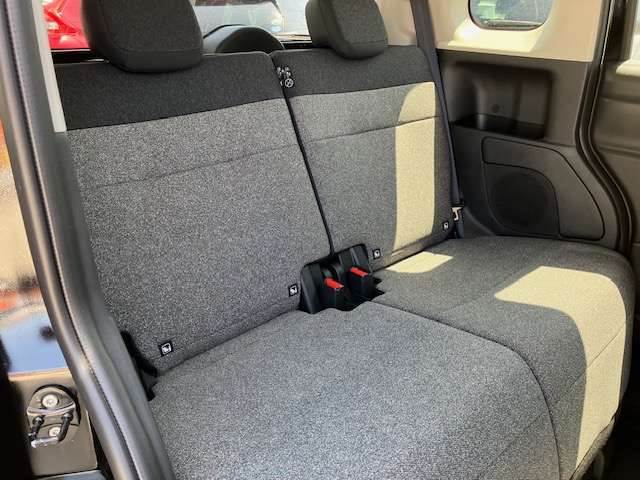 Mitsubishi Delica Mini 10