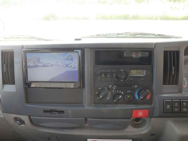 Isuzu Elf 12