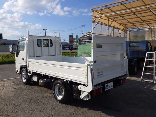 Isuzu Elf 2