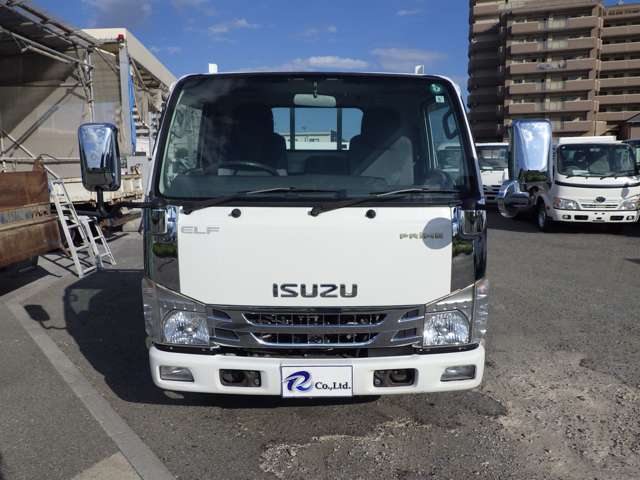 Isuzu Elf 4