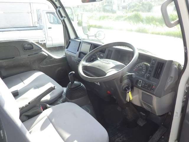 Isuzu Elf 9