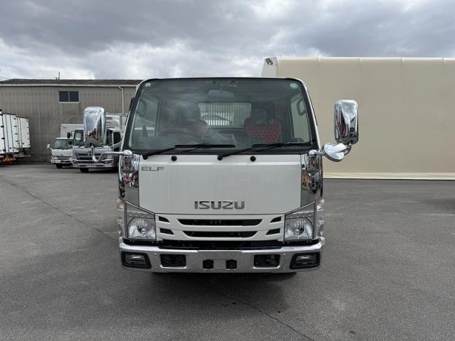 Isuzu Elf 2