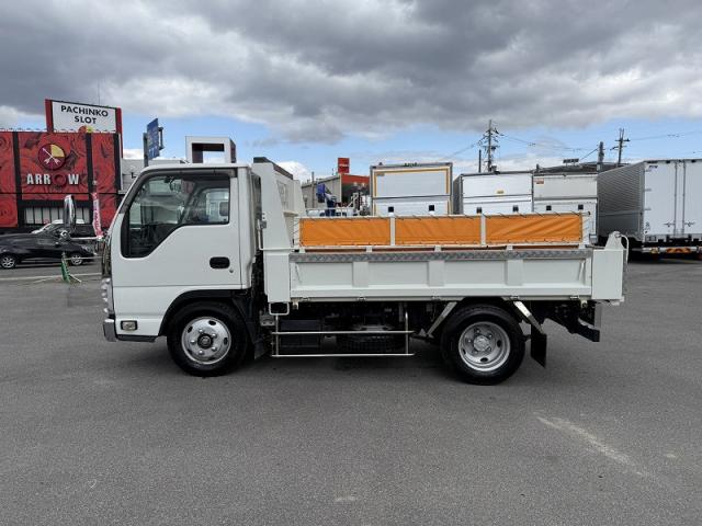 Isuzu Elf 4