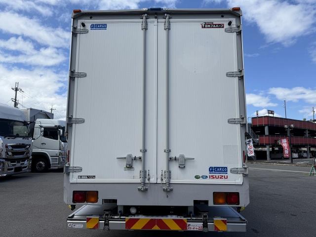 Isuzu Forward 8