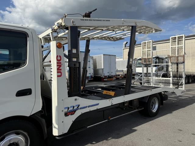 Hino Dutro 4