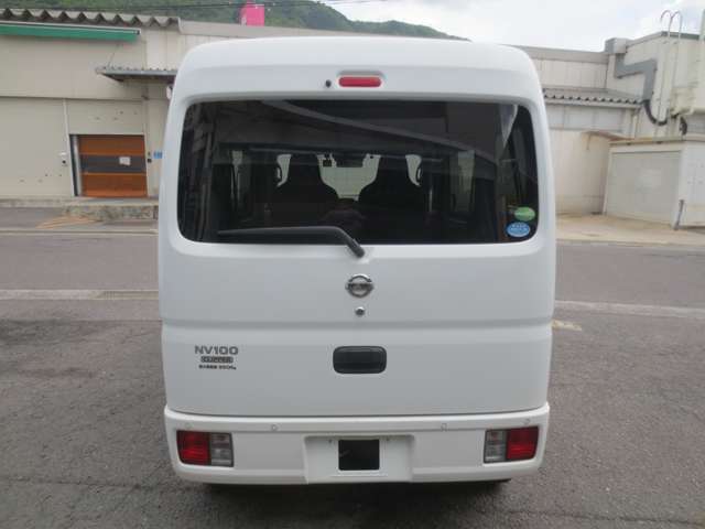 Nissan NV100 Clipper 11