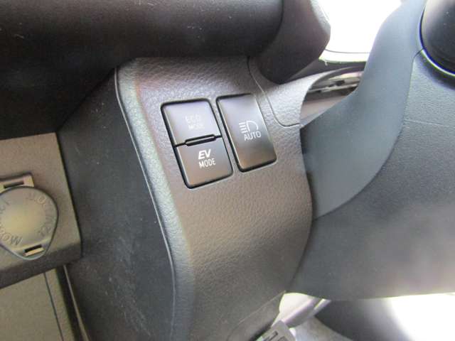 Toyota Probox Van 12
