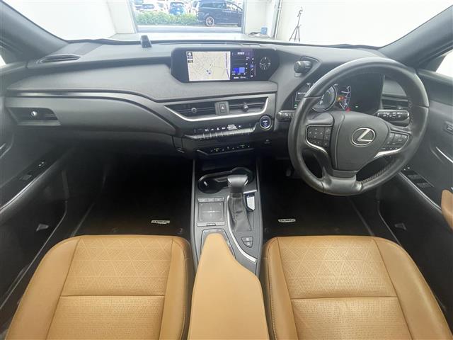 Lexus UX 4