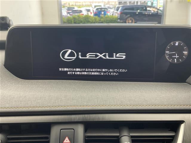 Lexus UX 5