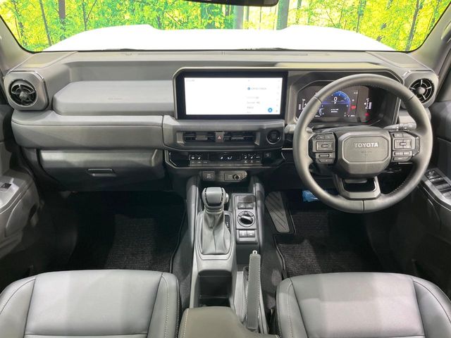 Toyota Land Cruiser FJ 2