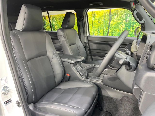 Toyota Land Cruiser FJ 8