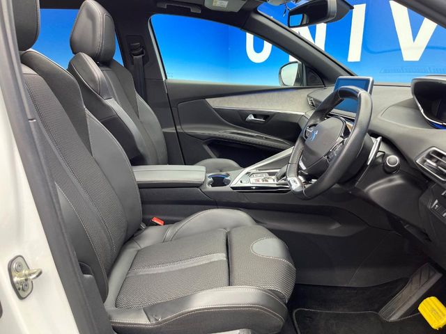 Peugeot 5008 9