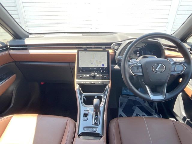 Lexus LBX 2