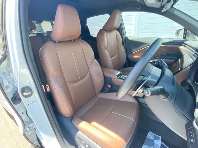 Lexus LBX 9