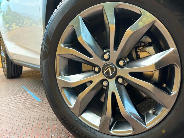 Lexus NX 12