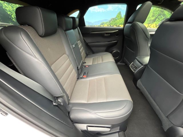 Lexus NX 9
