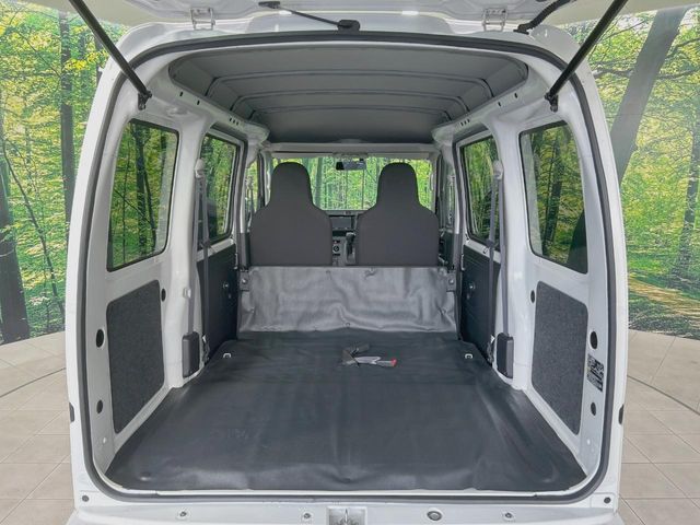 Daihatsu Hijet Cargo 10