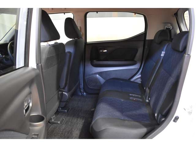 Mitsubishi eK X 6