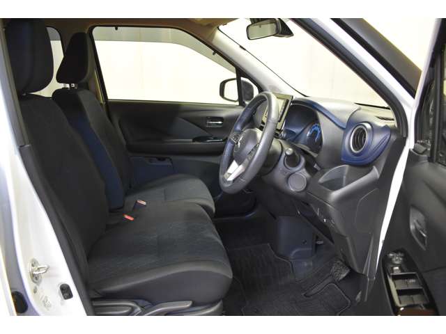 Mitsubishi eK X 9
