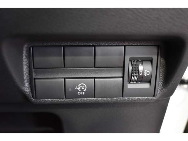 Mitsubishi eK X 10