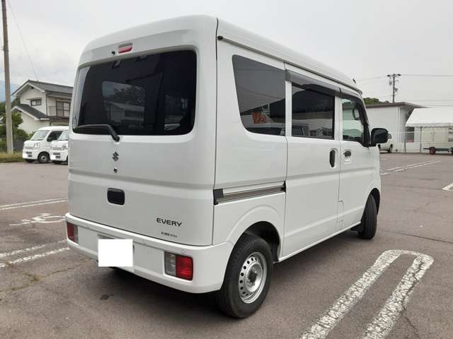Suzuki Every 8